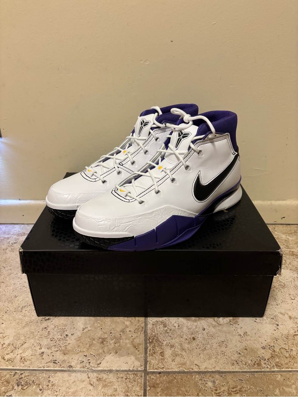 Nike Kobe I 1 Protro 81 Points White Court Purple Sneaker IM0542-100 Mens 14/15